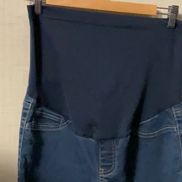 LIZ Lange - Picture 2 of 5